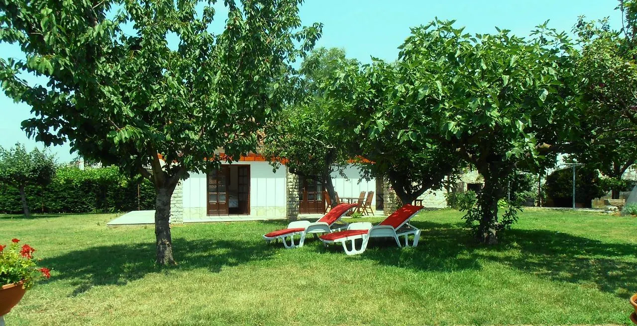 Holiday Home Linet Funtana