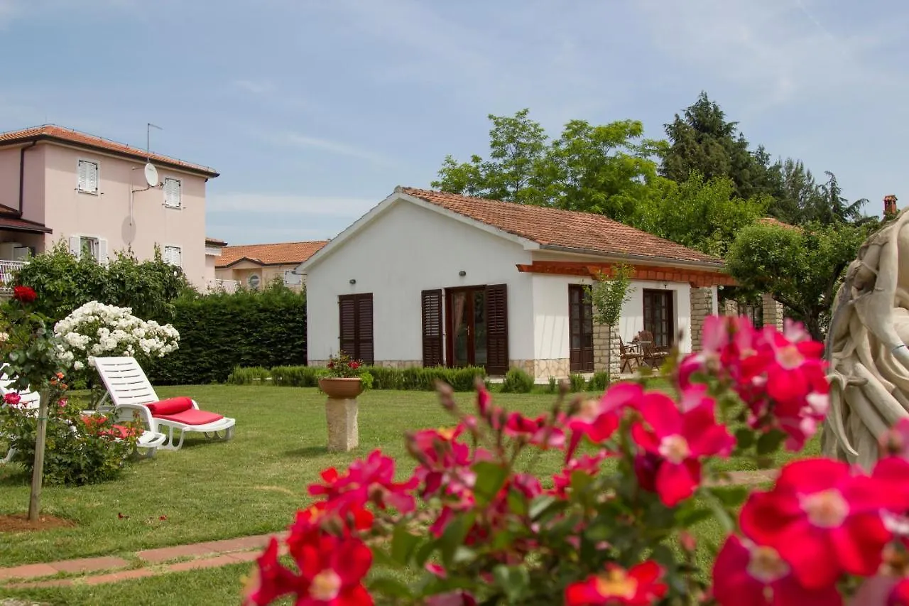 Holiday Home Linet Funtana