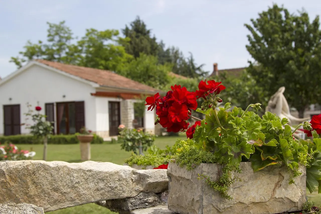 Holiday Home Linet Funtana